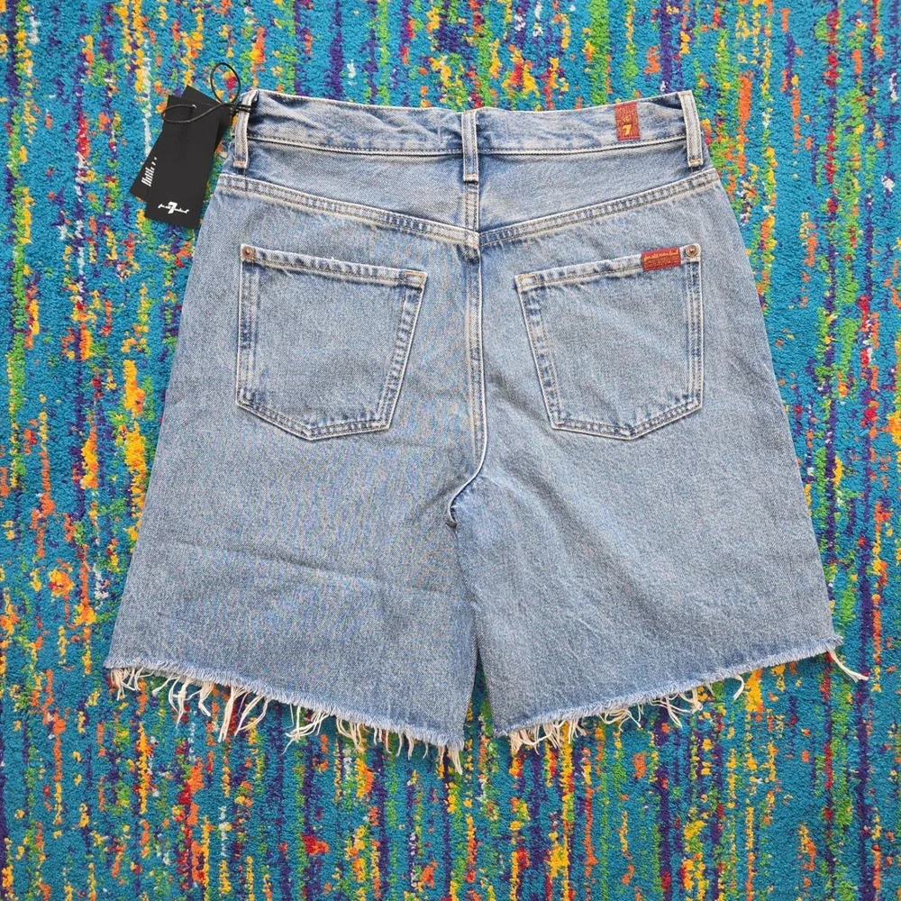 NWT 7 For All Mankind Lola Shorts Wave Light Blue Distressed Denim Women 24 - Picture 2 of 8
